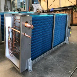 So sánh dàn lạnh và dàn trao đổi nhiệt FCU: Đâu Là Lựa Chọn Chuẩn Xác Cho Phòng Sạch Nhà Máy