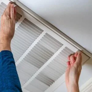 Lỗi thường gặp khi lắp màng lọc HEPA: Máy kêu to, gió yếu, mùi lạ và cách khắc phục