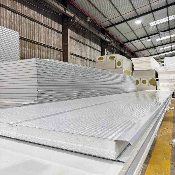 panel-xop-cach-nhiet-1