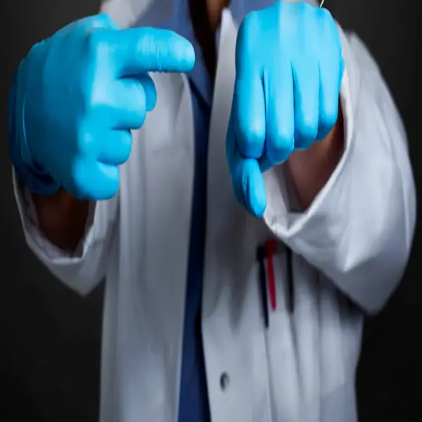 gang-tay-cao-su-nitrile-trong-y-te-3-1
