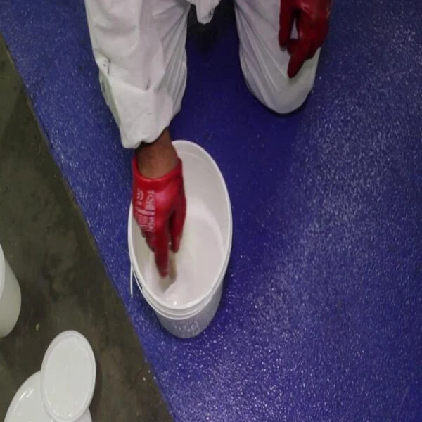 son-polyurethane-dang-vua-goc-nuoc-phien-ban-chong-truot-5