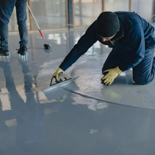 son-polyurethane-dang-vua-goc-nuoc-phien-ban-chong-truot-6