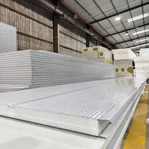 panel-xop-cach-nhiet-1