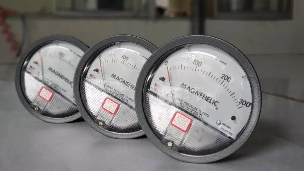 ung-dung-cua-dong-ho-chenh-ap