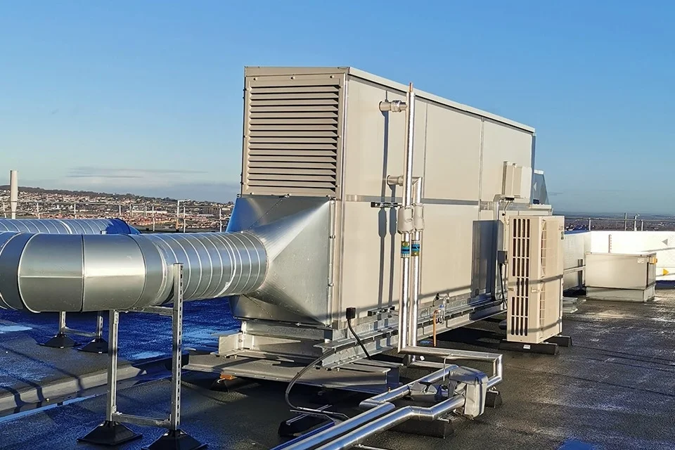 kha-nang-cung-ung-thiet-bi-hvac-va-may-moc-cot-loi