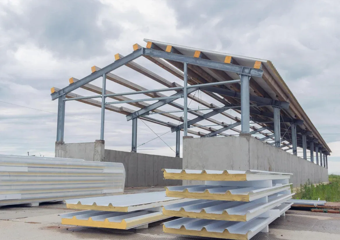 bao-gia-thi-cong-vach-panel-nha-xuong