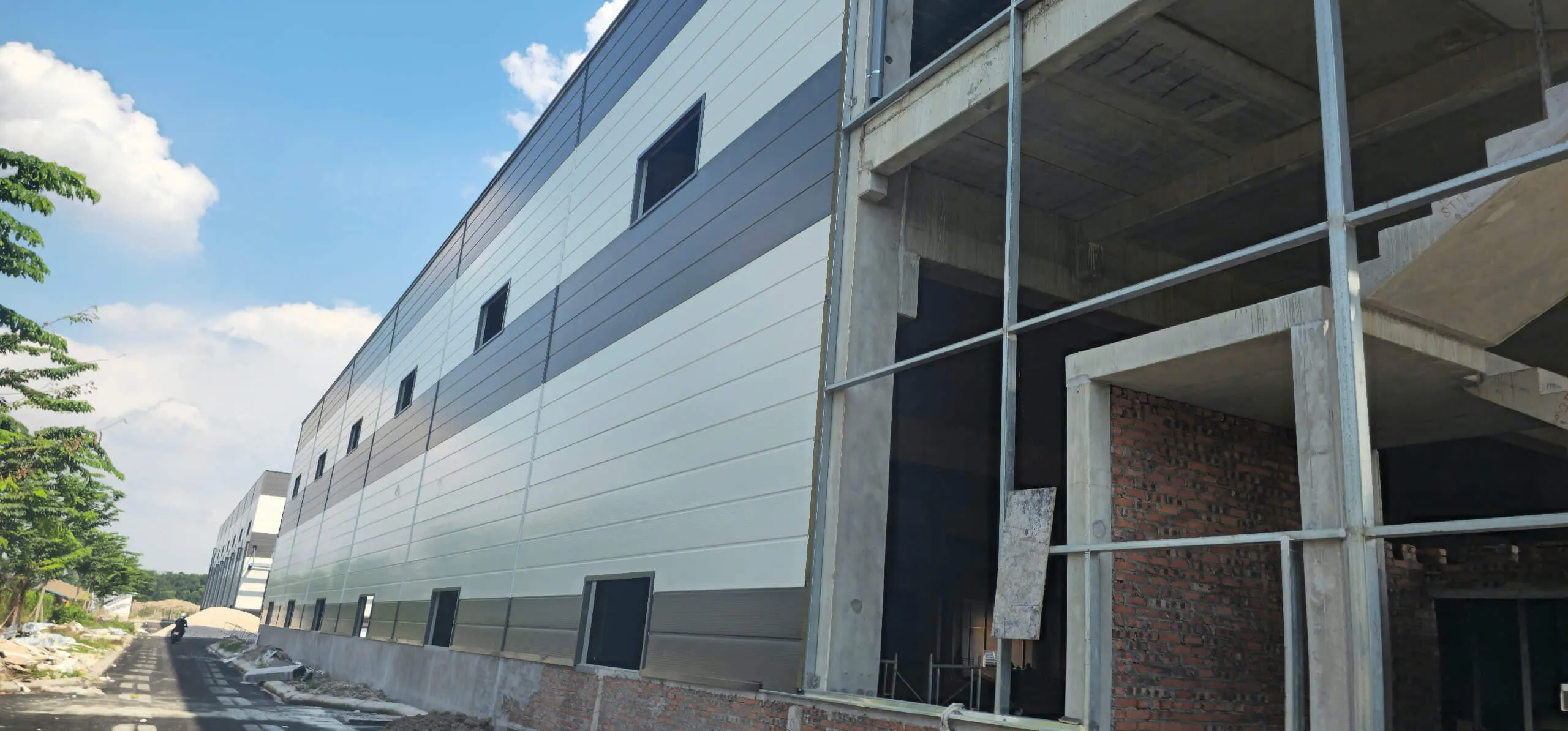 gia-vach-panel-ngoai-troi-bao-nhieu-1m2