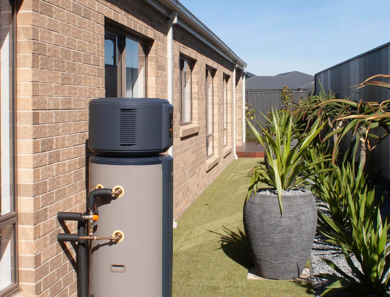 lap-dat-may-bom-nhiet-heat-pump-mang-lai-nhung-loi-ich-nao