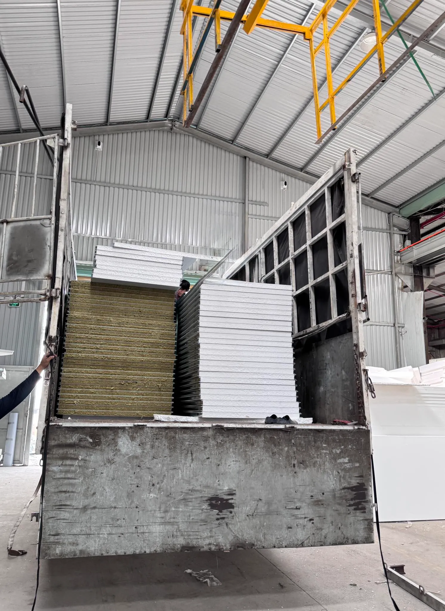 bao-gia-panel-xop-cach-nhiet-eps