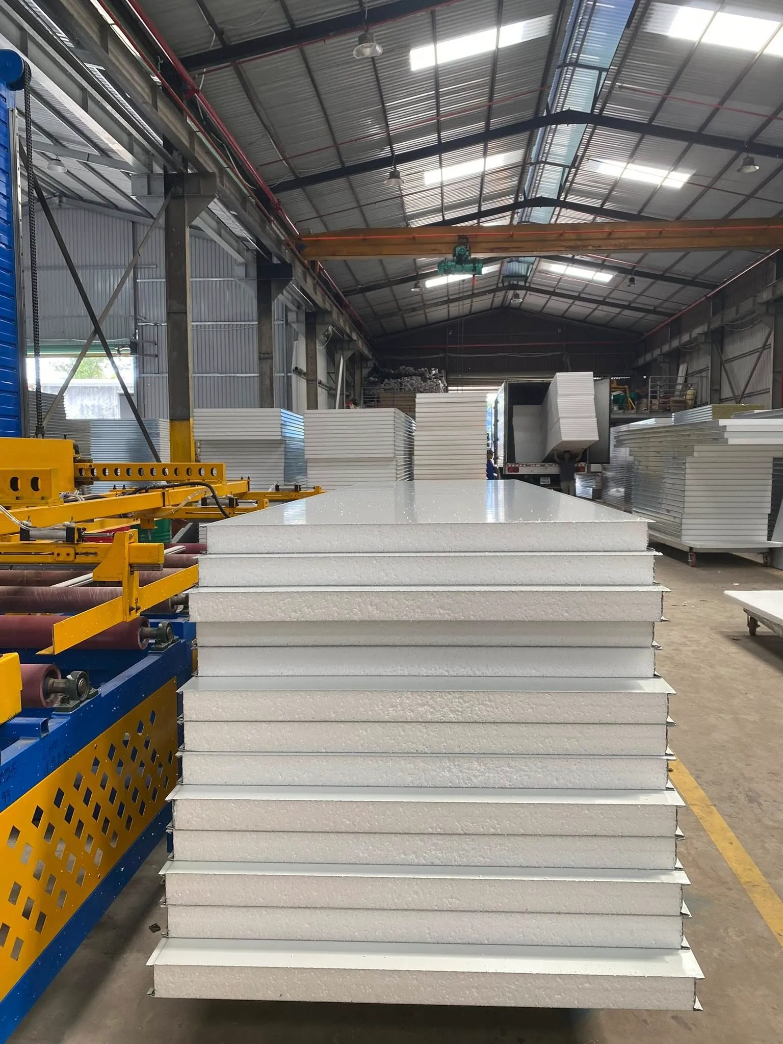 bao-gia-tam-panel-ton-xop