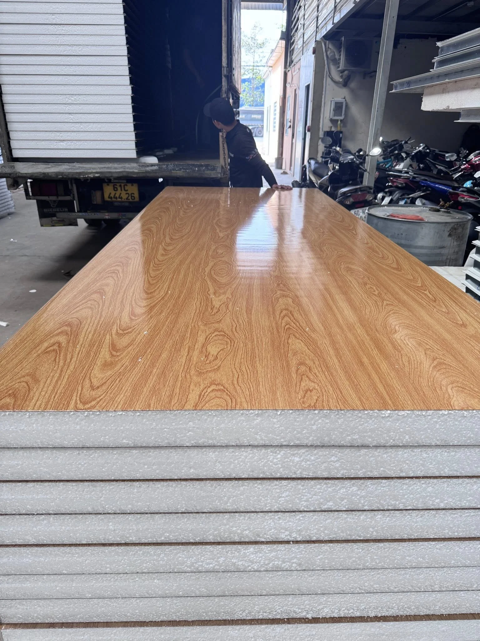 cau-tao-cua-tam-panel-van-go