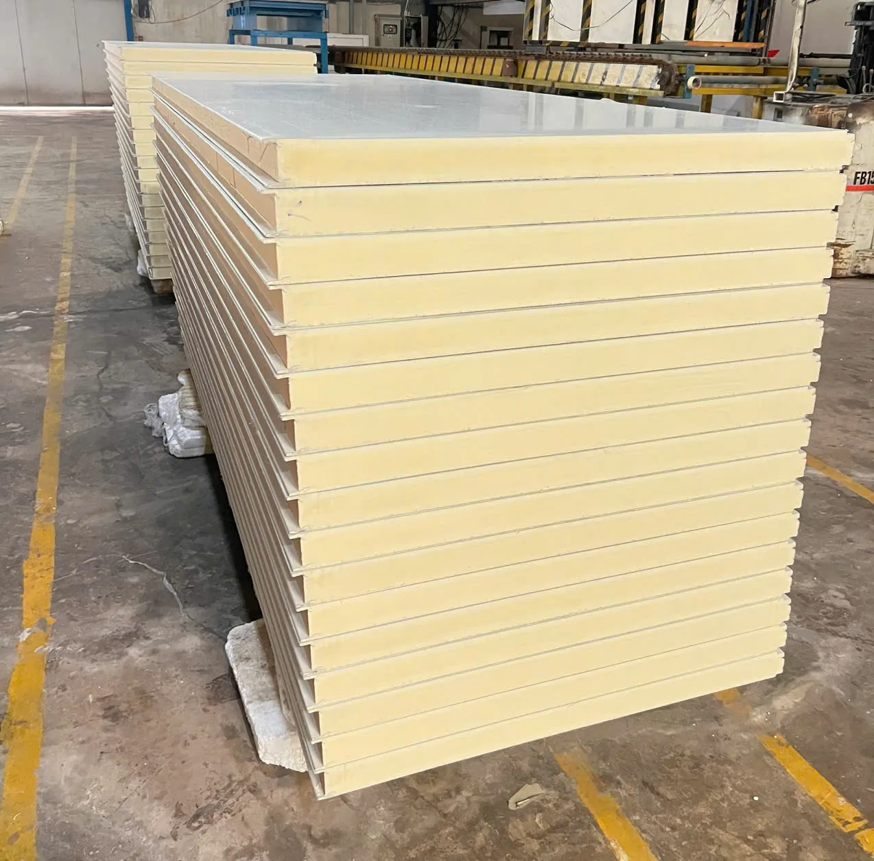 cau-tao-cua-tam-panel-pu-cach-nhiet