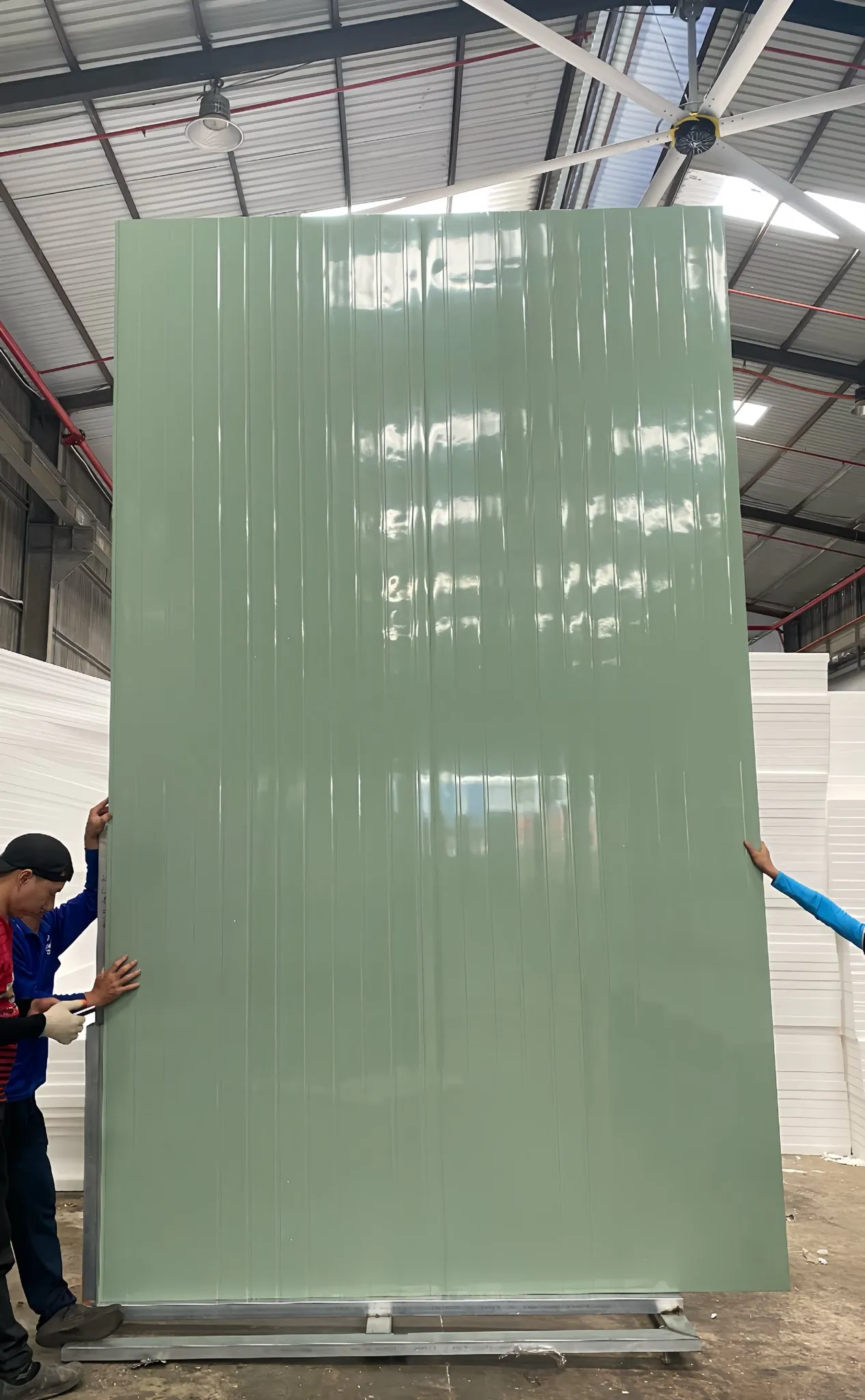 tam-panel-cach-nhiet-gia-bao-nhieu