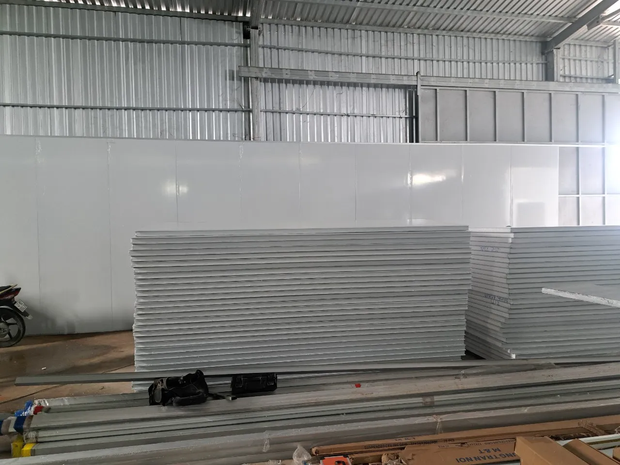 tam-panel-ngoai-troi-la-gi