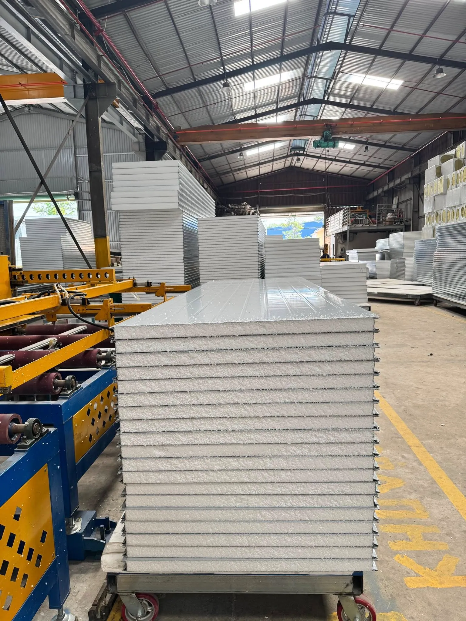 uu-diem-vuot-troi-cua-panel-ton-xop