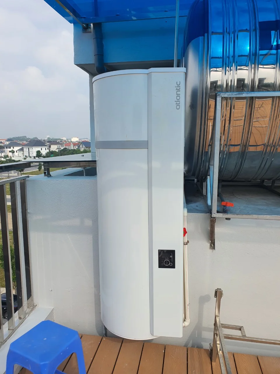 nhung dac diem cong nghe dot pha chi co tren heat pump atlantic phu hop cho biet thu lau dai