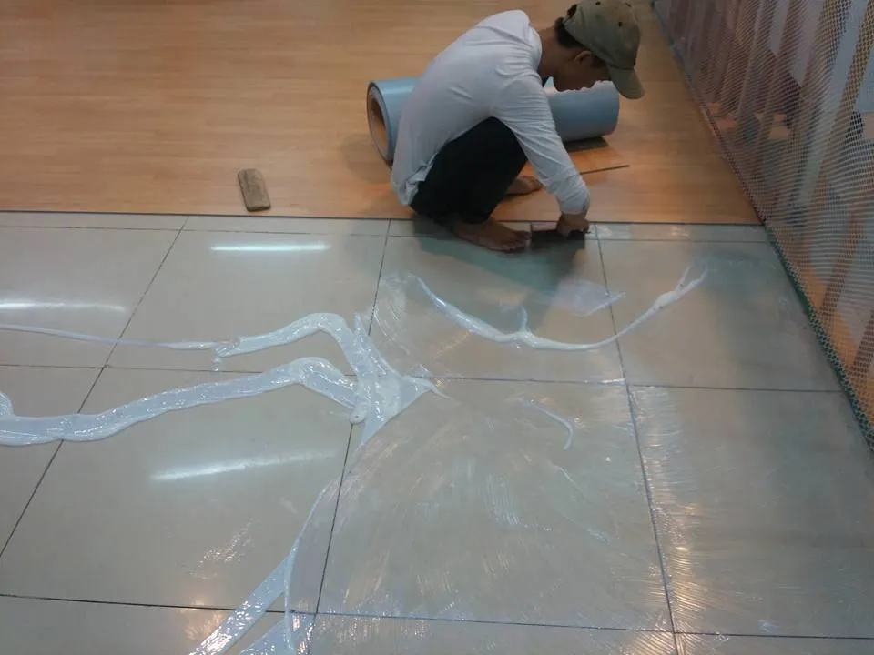 quy-trinh-thi-cong-san-vinyl-khang-khuan