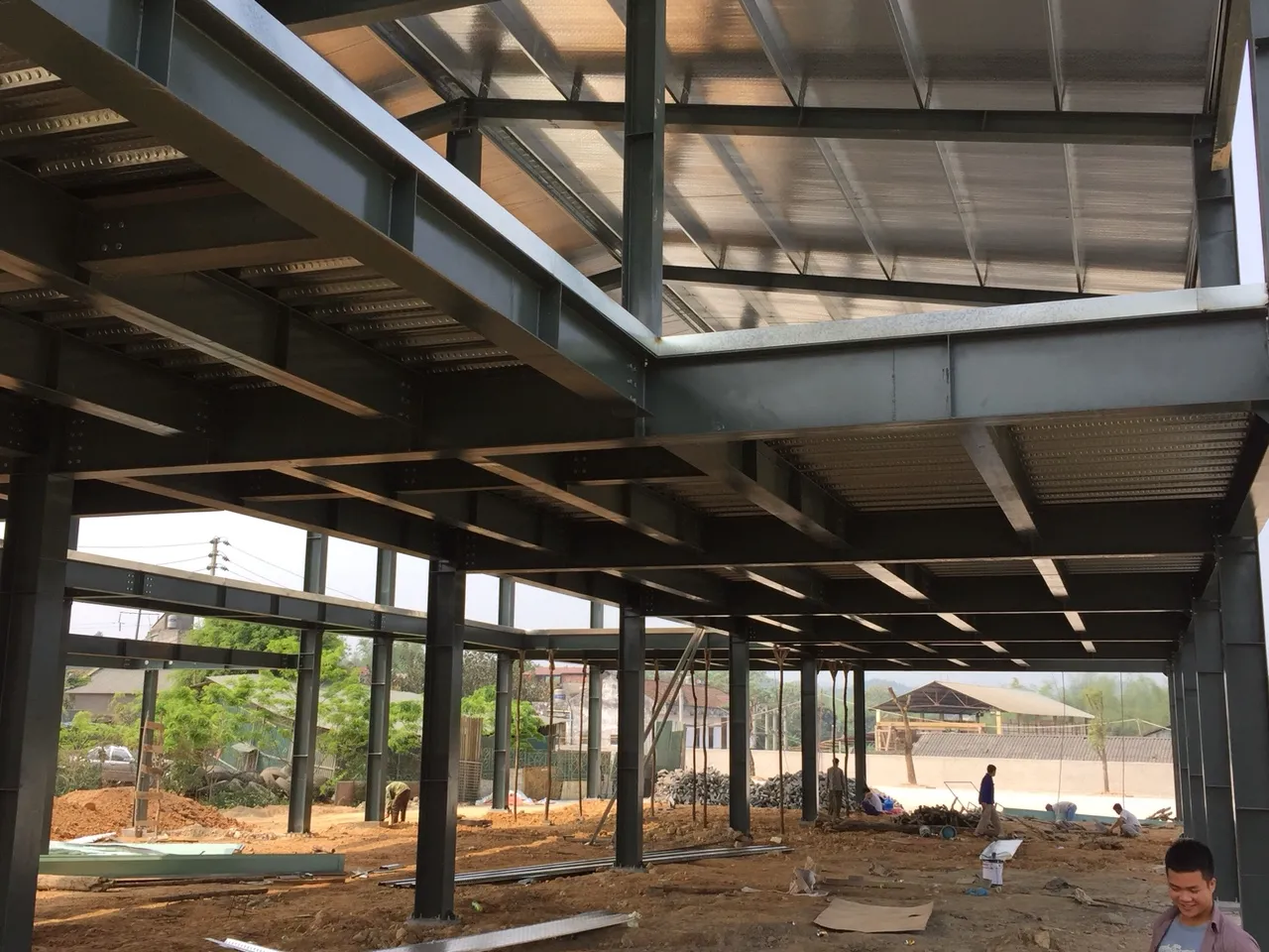 cau-tao-co-ban-cua-nha-tien-che-khung-thep-ben-xe