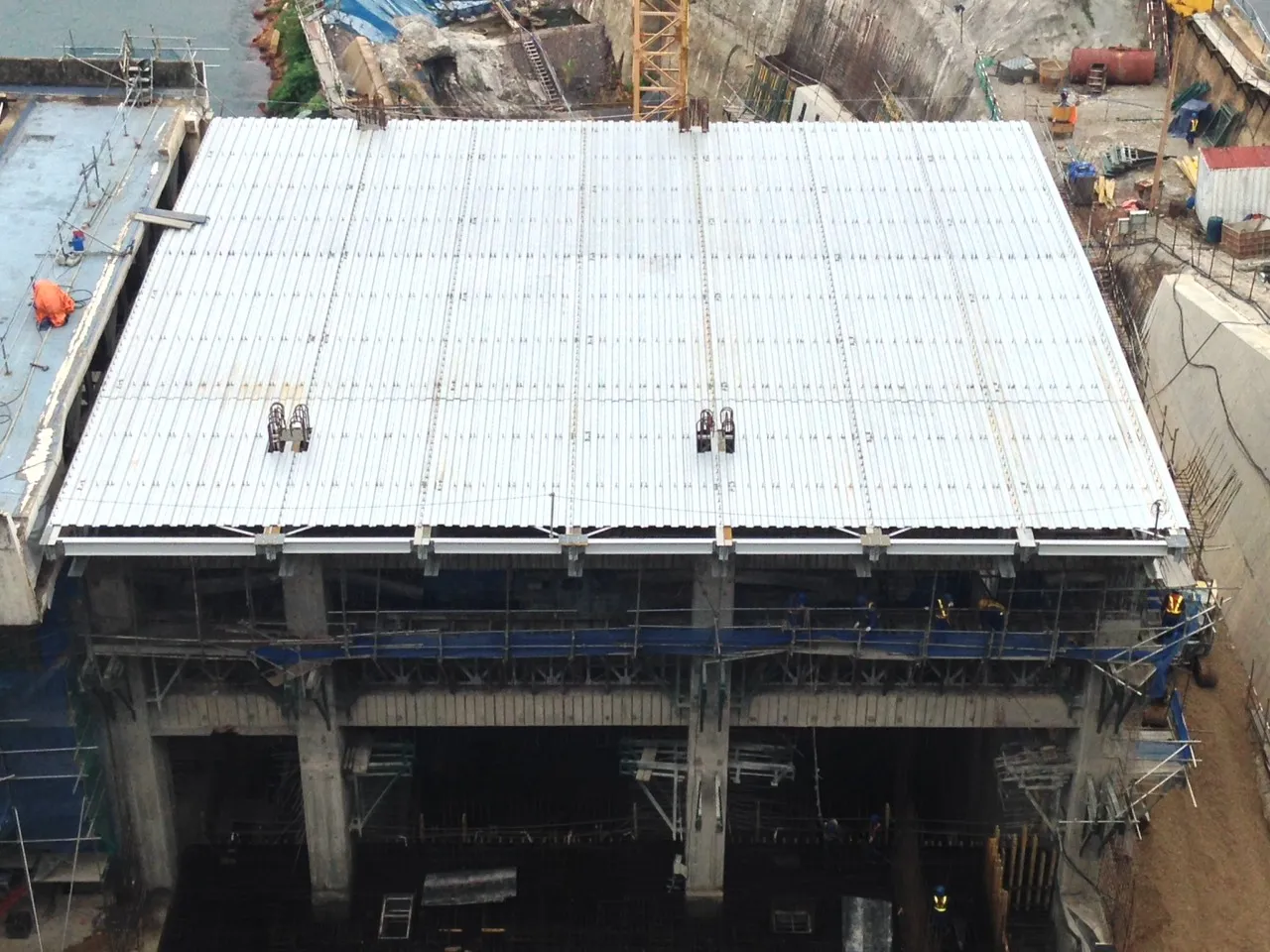 tai-sao-giai-phap-nha-khung-thep-tien-che-lai-la-lua-chon-toi-uu-cho-du-an-thuy-dien