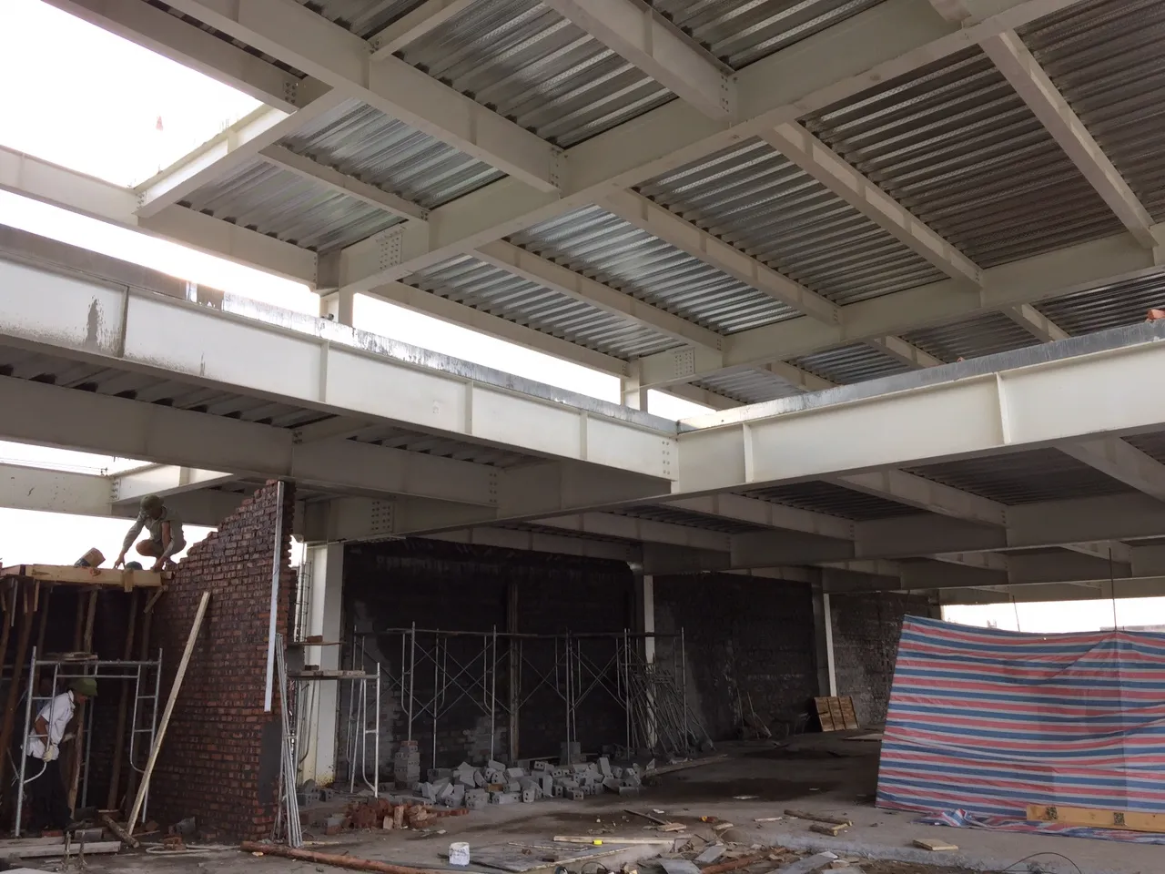 lam-the-nao-de-lap-du-toan-xay-dung-nha-khung-thep