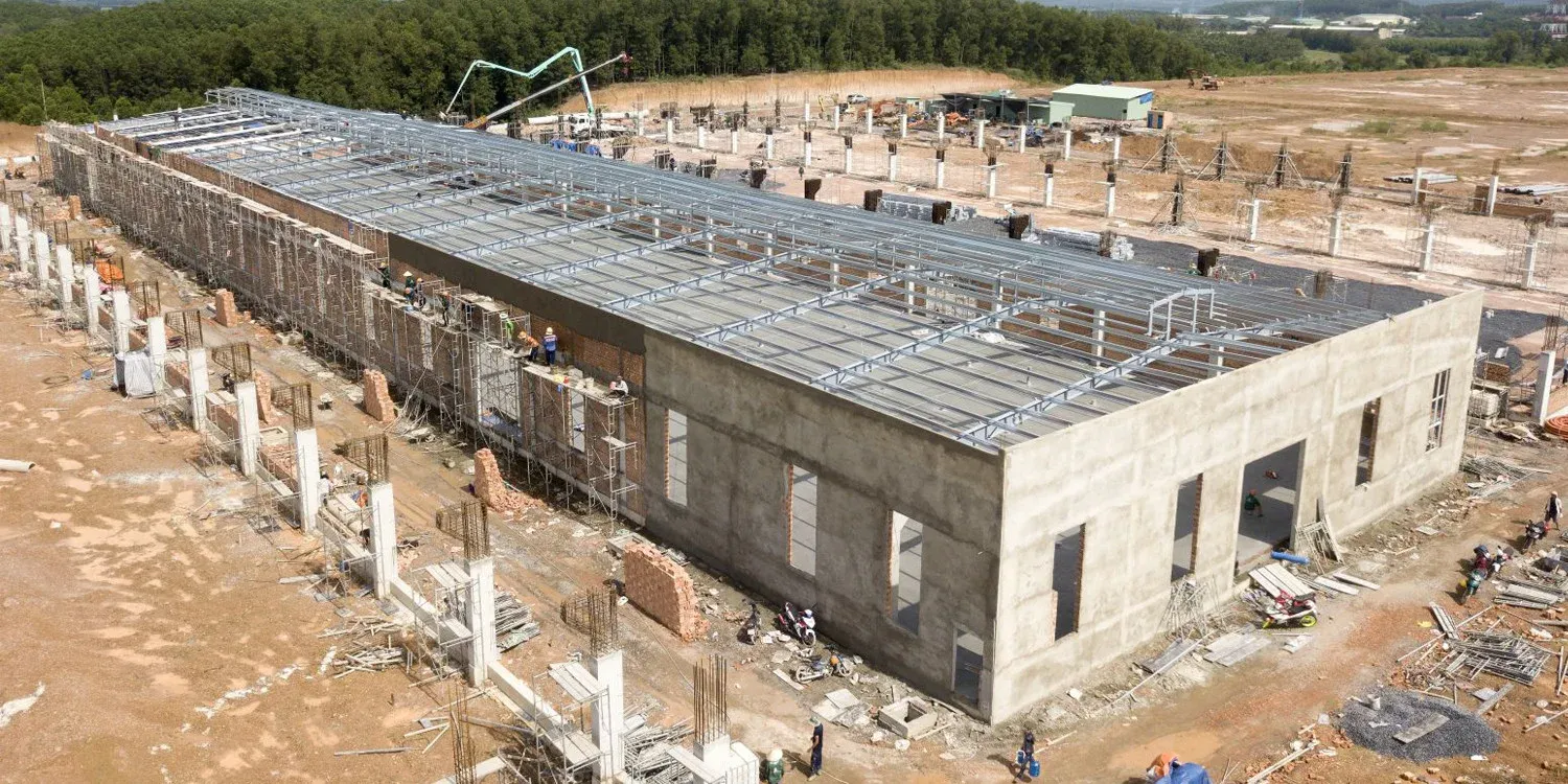 nhung-kinh-nghiem-song-con-nao-can-nam-ro-khi-nhan-bao-gia-ket-cau-thep-nha-xuong