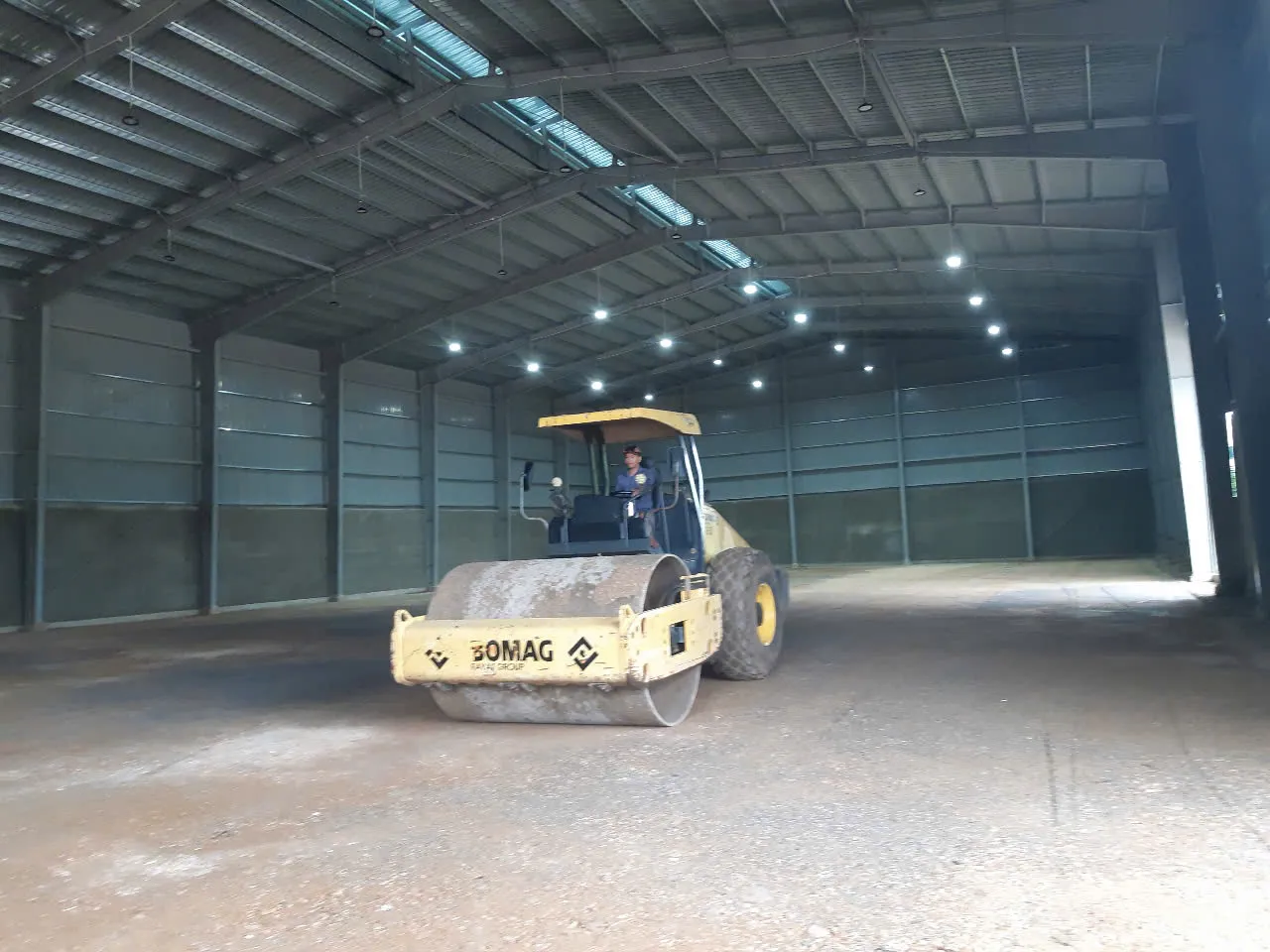 bang-bao-gia-thi-cong-nha-xuong-tron-goi