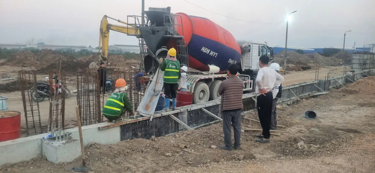 bang-bao-gia-thi-cong-nha-xuong-tron-goi