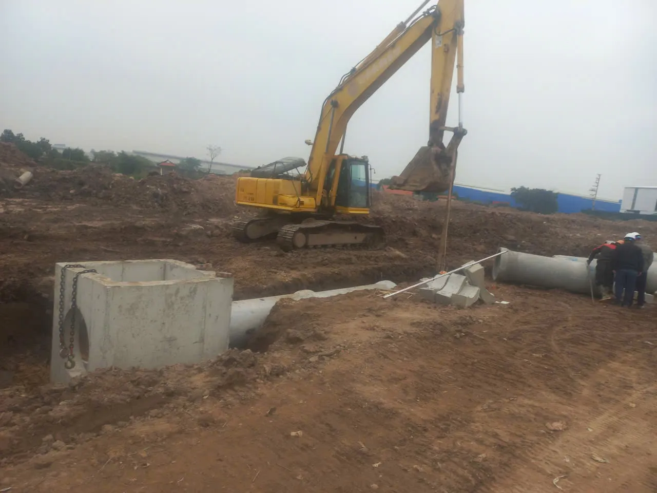 quy-mo-04-xuong-lien-hoan-va-ha-tang-duong-noi-bo