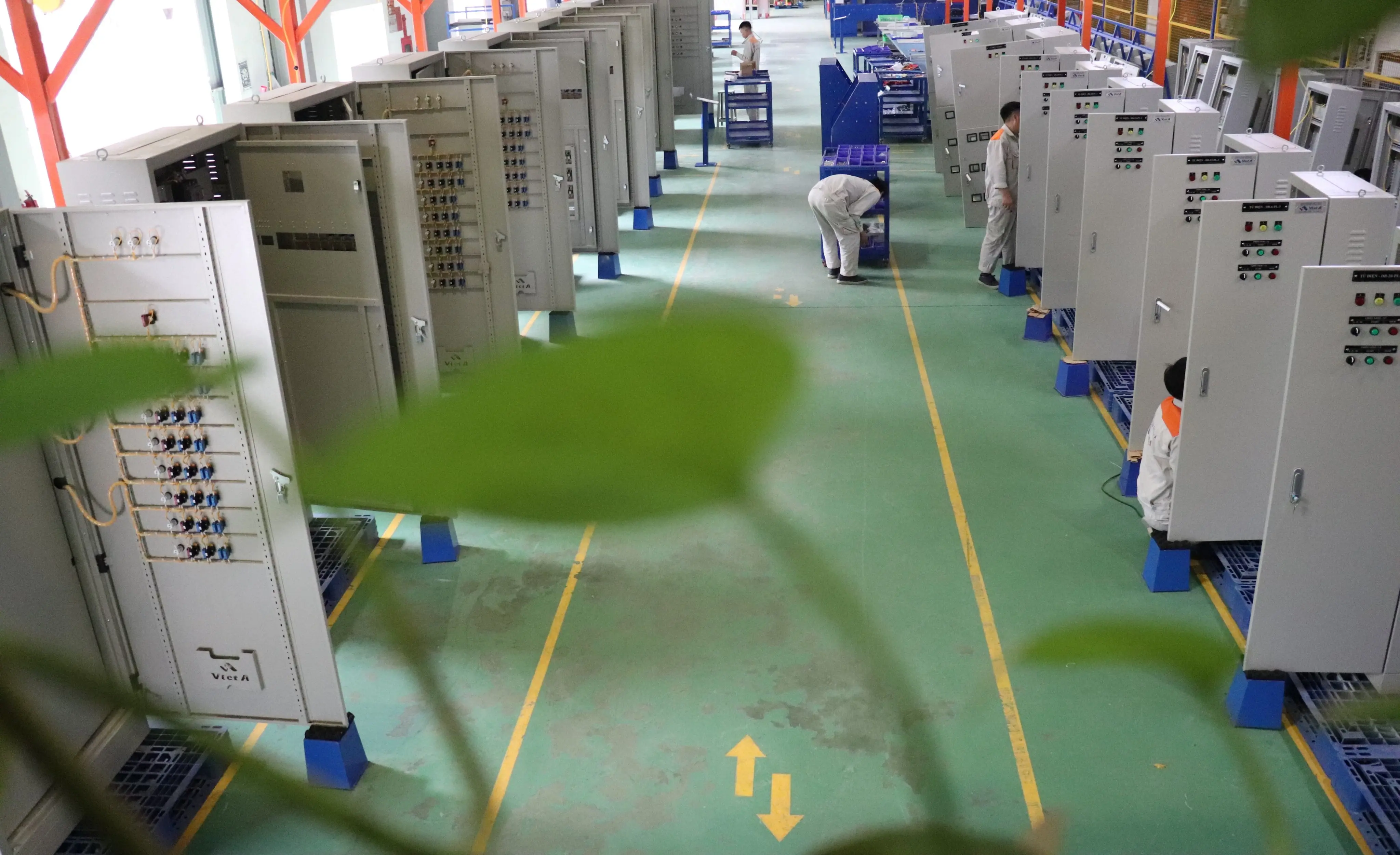 dieu-khien-bien-tan-bang-plc-3