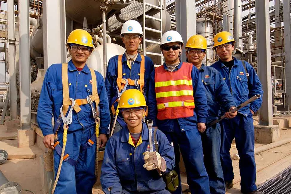 quy-trinh-dat-may-tai-xuong-may-dong-phuc-cong-nhan-fdi-care-nhu-the-nao