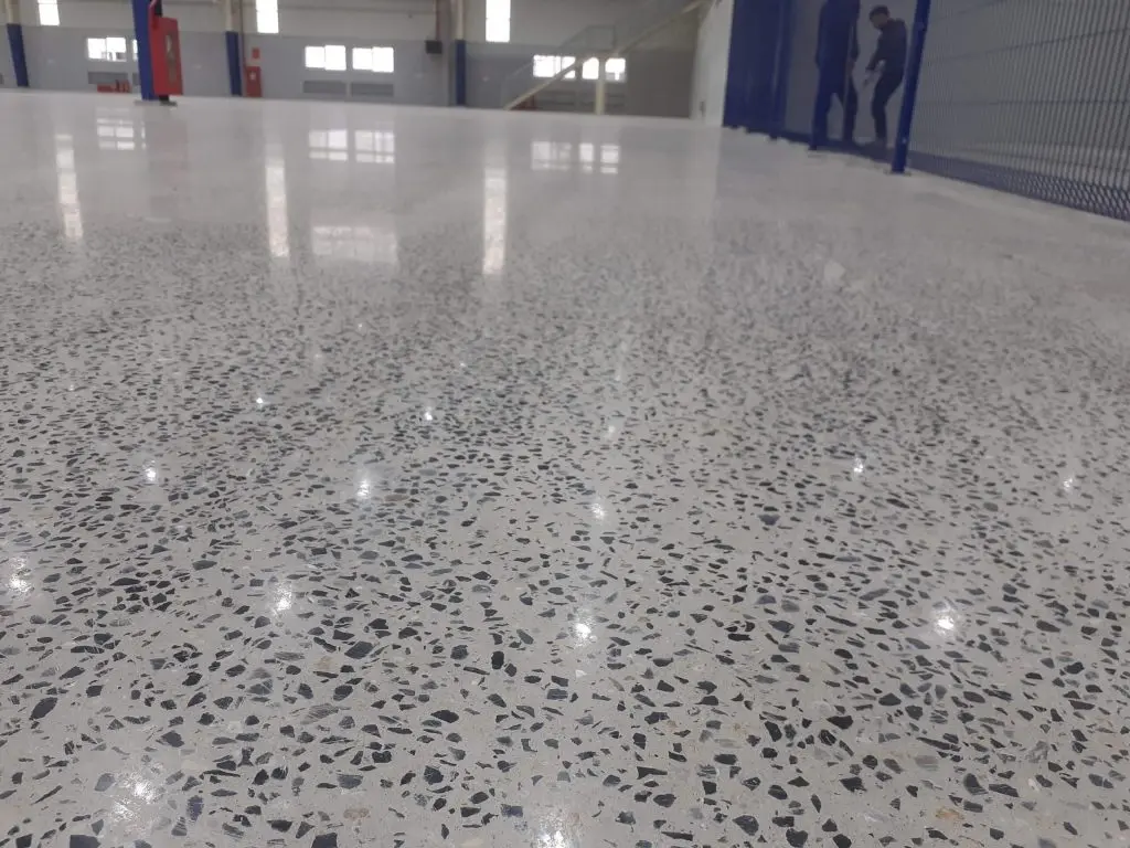 Hóa chất đánh bóng sàn bê tông 2