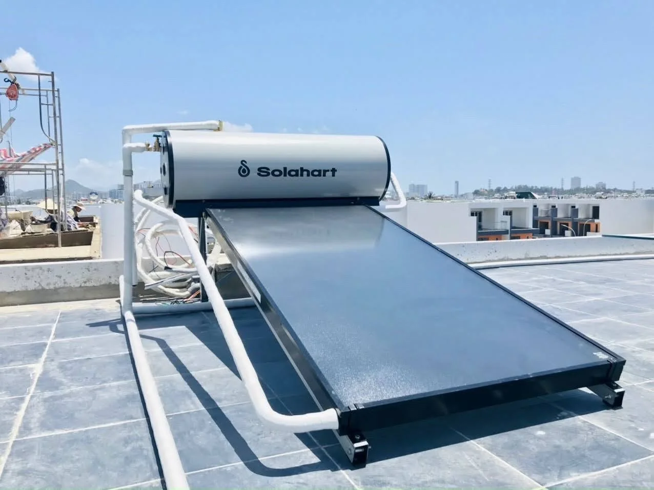 may nuoc nong nang luong mat troi nhap khau 2-1