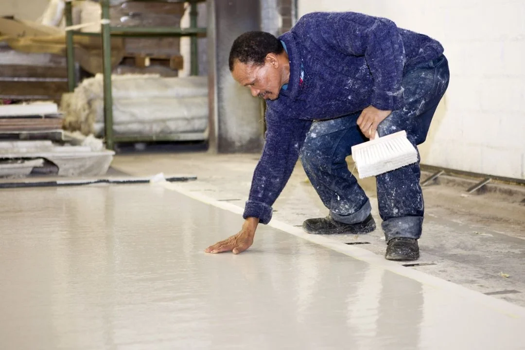 quy-trinh-thi-cong-san-polyurethane-chuan-ky-thuat-gom-nhung-buoc-nao