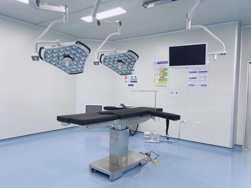 quy-trinh-thi-cong-phong-sach-benh-vien-7-buoc-chuan-fdi-care